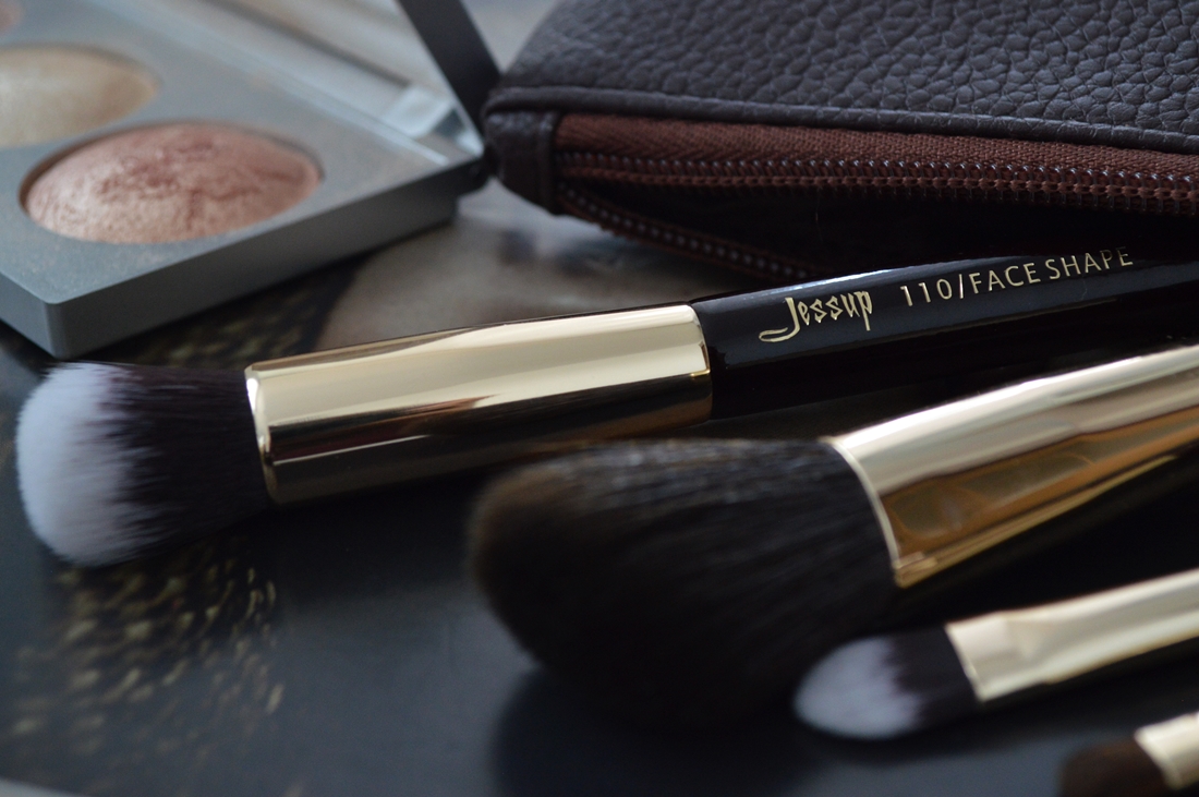 jakie pędzle do makijażu dla początkujących puderek.com.pl